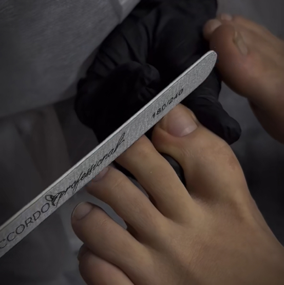 Педикюр (обработка пальцев)