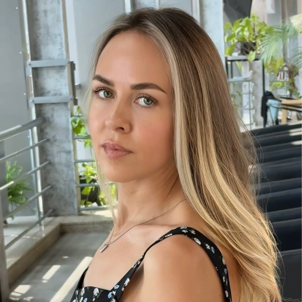 Салонный уход с укладкой на брашинг