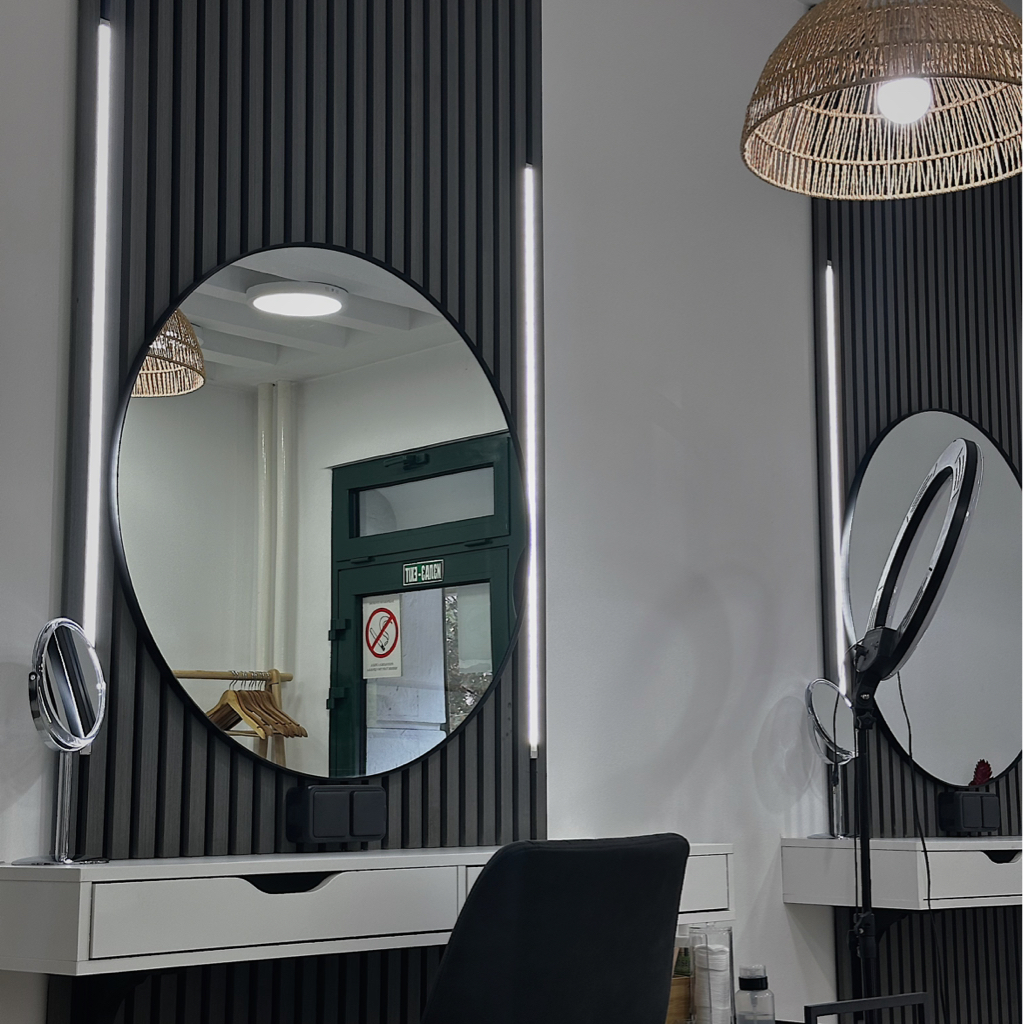 Зона “Mirror 2” Аренда места Визажиста/Бровиста