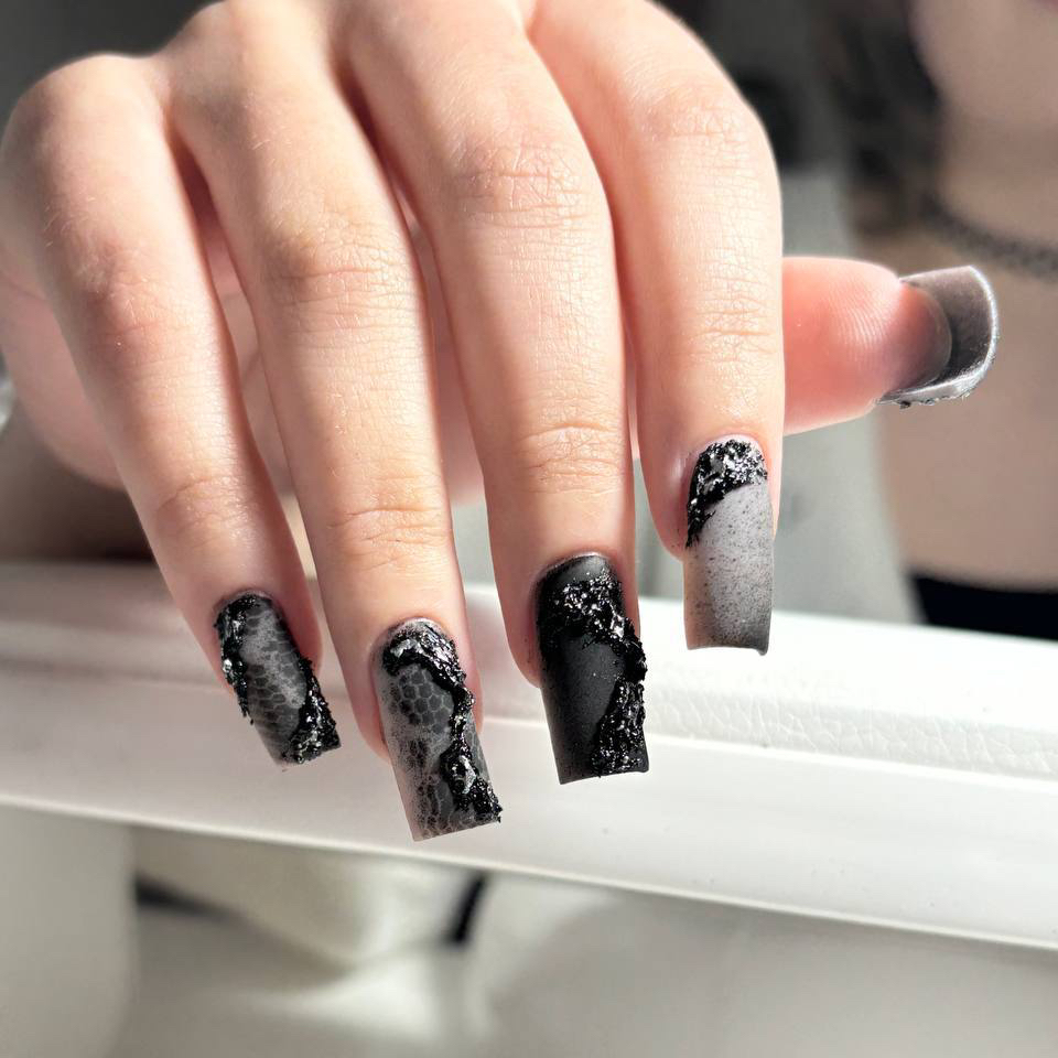 Коррекция наращивания + дизайн