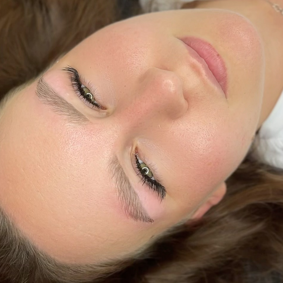 Наращивание ресниц 2D + брови