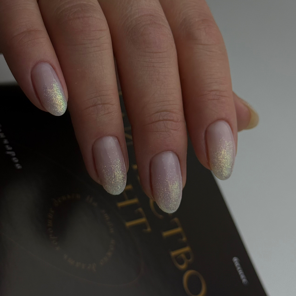 Маникюр с покрытием гель-лак