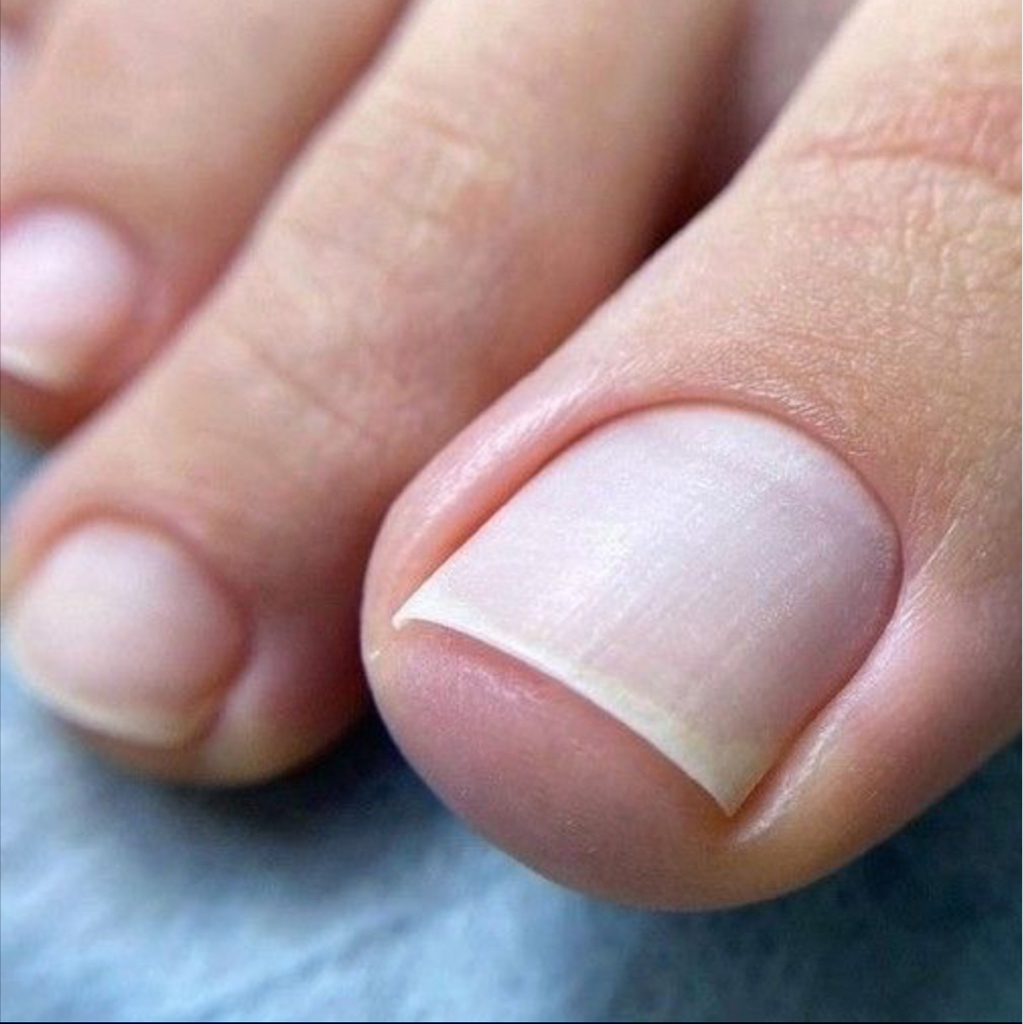 Педикюр с обработкой стоп (БЕЗ ПОКРЫТИЯ)