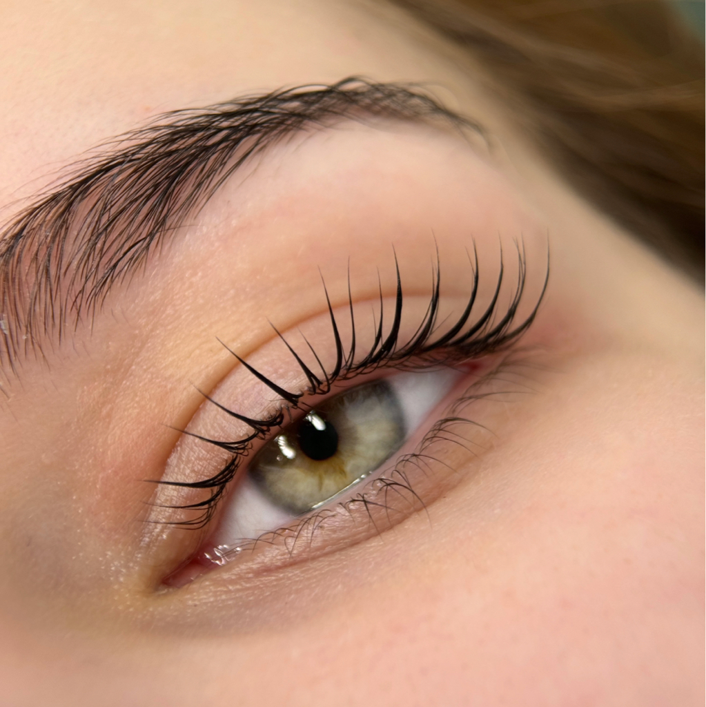 Ламинирование ресниц