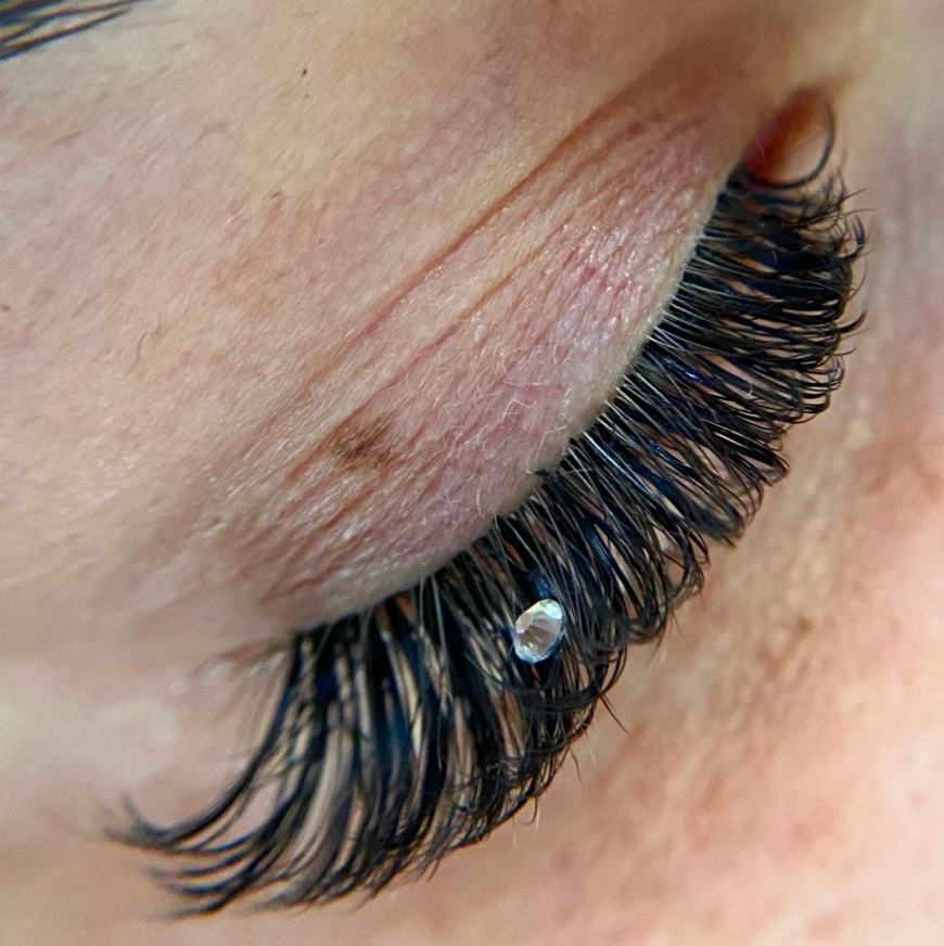 Доплата за добавление страз/фигурок на ресниц (ДО 2 ШТ.)