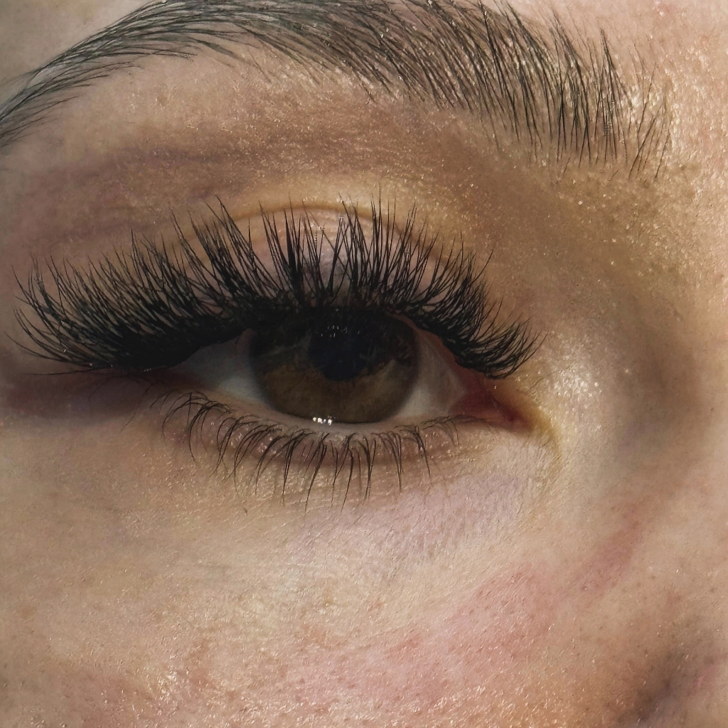 Наращивание ресниц 2D