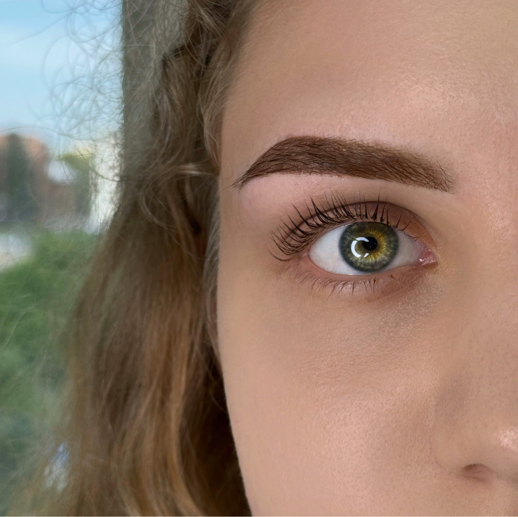 Ламинирование ресниц + оформление бровей + уход