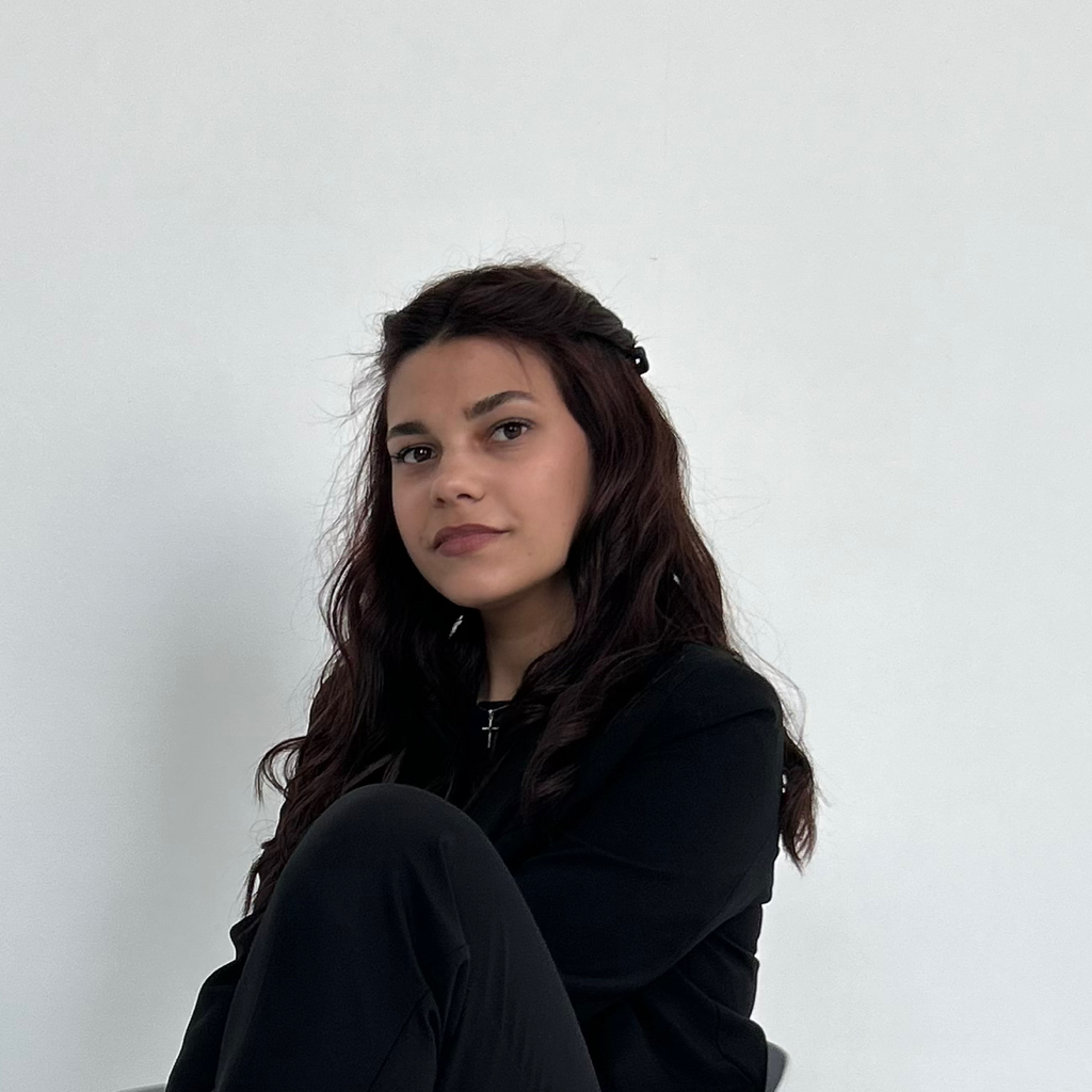 Алина