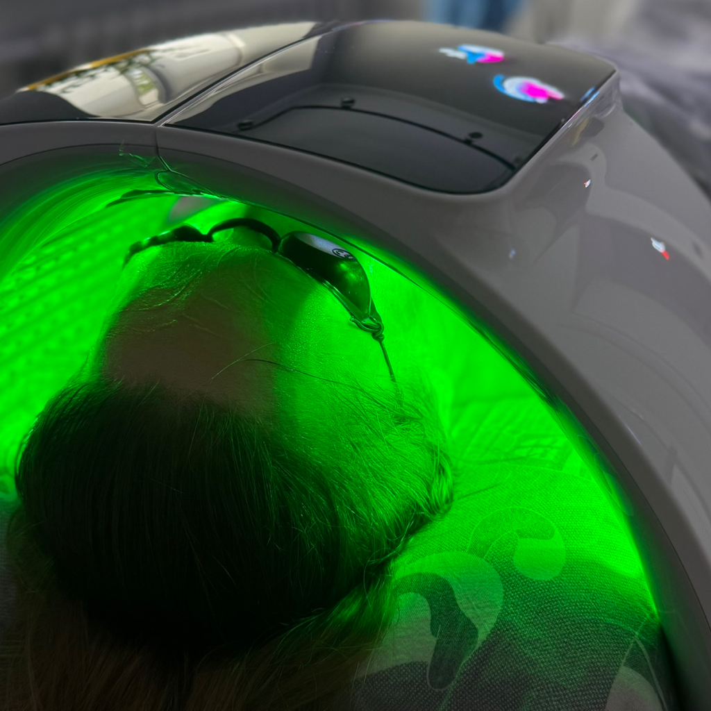 ФОТОТЕРАПИЯ ILLUMINAGE (по проблеме: воспаления, пигментация, морщины, раны). Коррекция кожи светом, детокс-массаж и спа-уход.