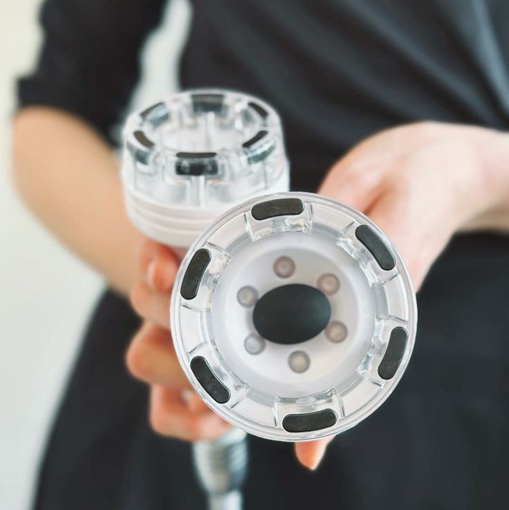 Полный ручной лимфо-массаж тела с применением аппаратных методик по проблеме: вакуум, микротоки, кавитация, вибромассаж