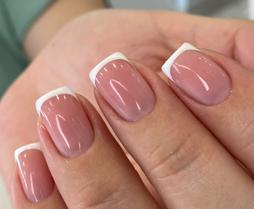 Маникюр с покрытием френч/ дизайн