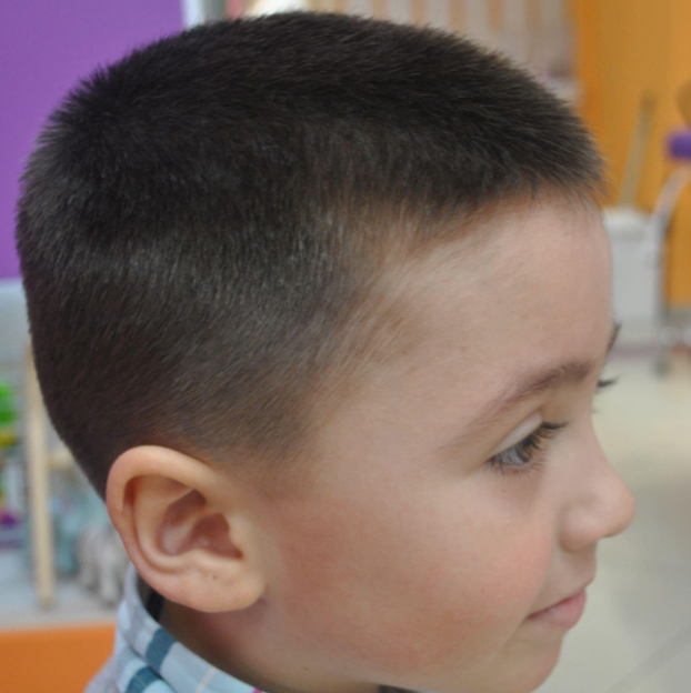 Наголо или 1 насадка     ( стоимость будет отличаться от категории Мастера)