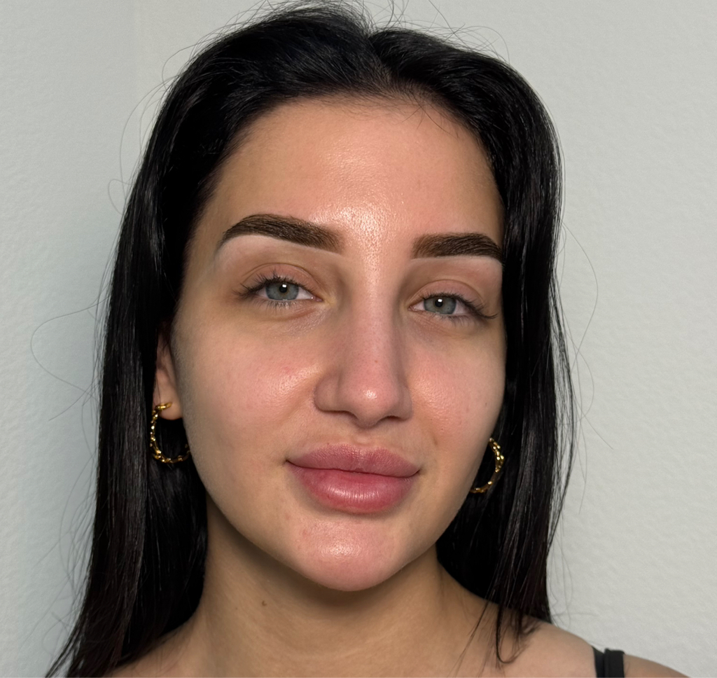 Окрашивание бровей