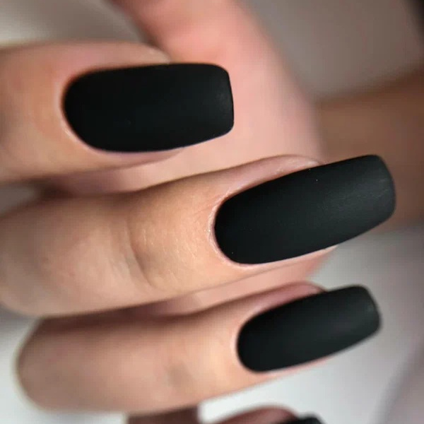 Маникюр с однотонным покрытием гель-лак