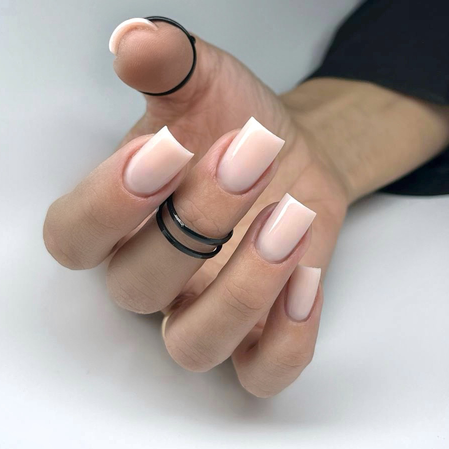 МАНИКЮР С УКРЕПЛЕНИЕМ