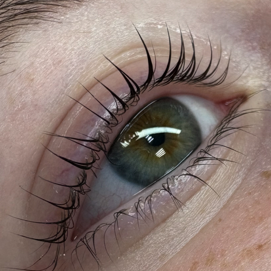 Ламинирование ресниц с окрашиванием