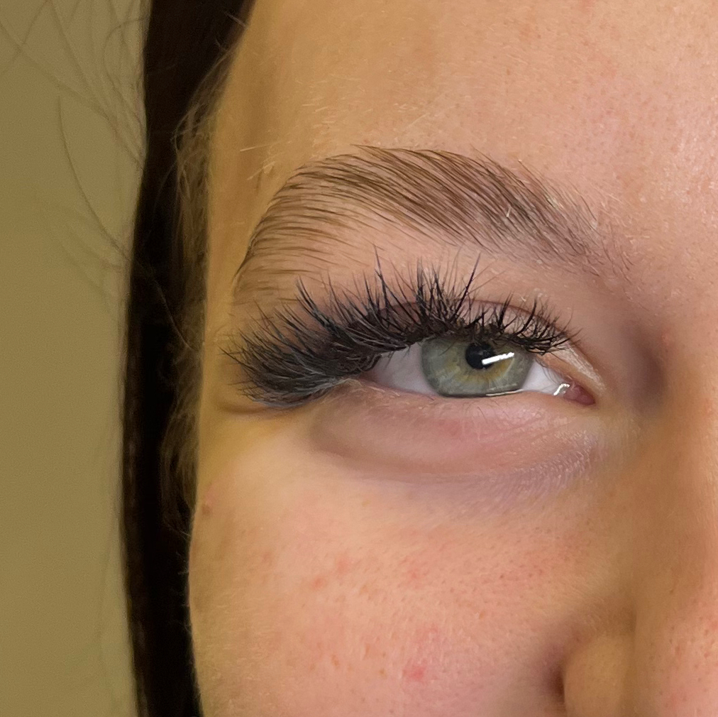 Наращивание ресниц 3D