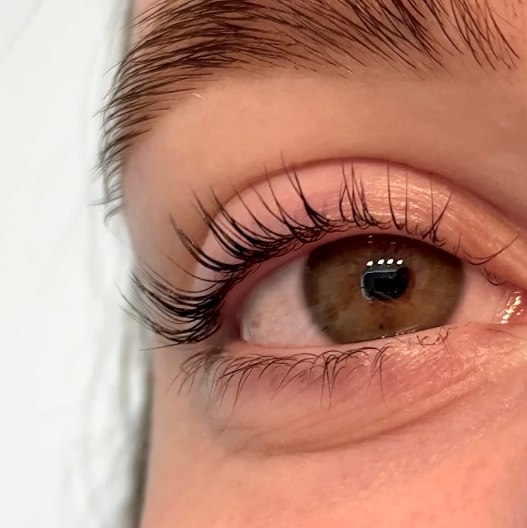 Ламинирование ресниц