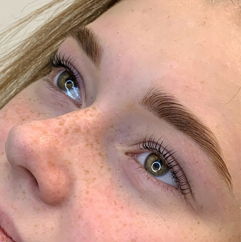 Архитектура бровей( подбор формы, корреция + окрашивание хной/краской