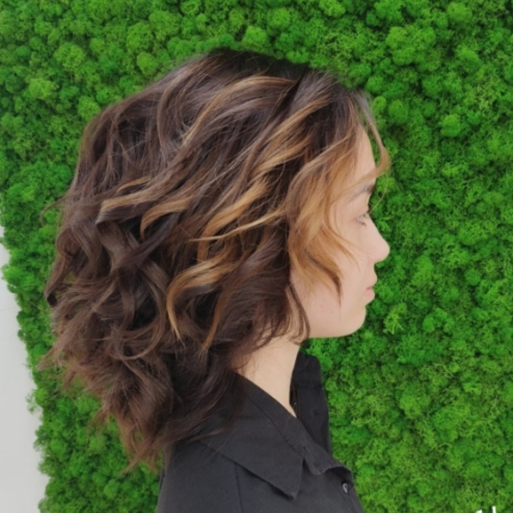 Укладка на короткие волосы.