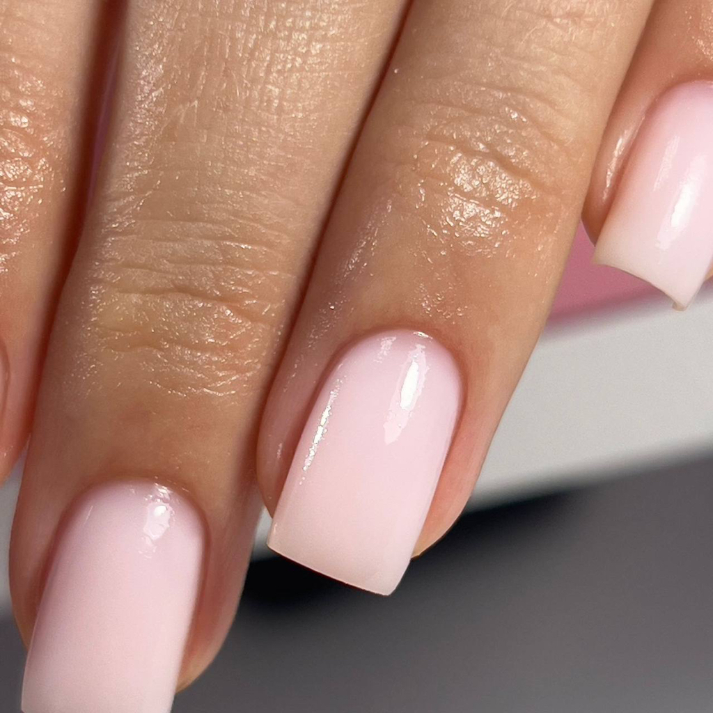 Комплекс «Standard Pink»: комби маникюр + укрепление камуфлирующим гелем/базой, выравнивание, ремонт до 2-х ногтей