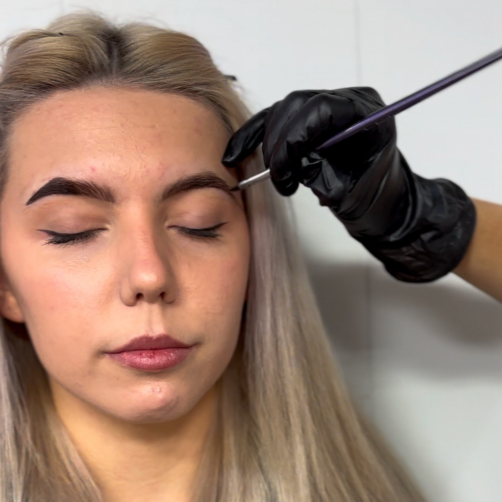 Брови /Окрашивание бровей