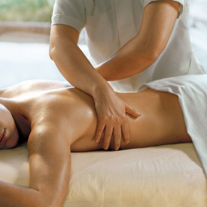 «Снизу-вверх: баланс тела» (3700₽ вместо 4200₽) Общий массаж (1 час) + Массаж стоп (30мин)