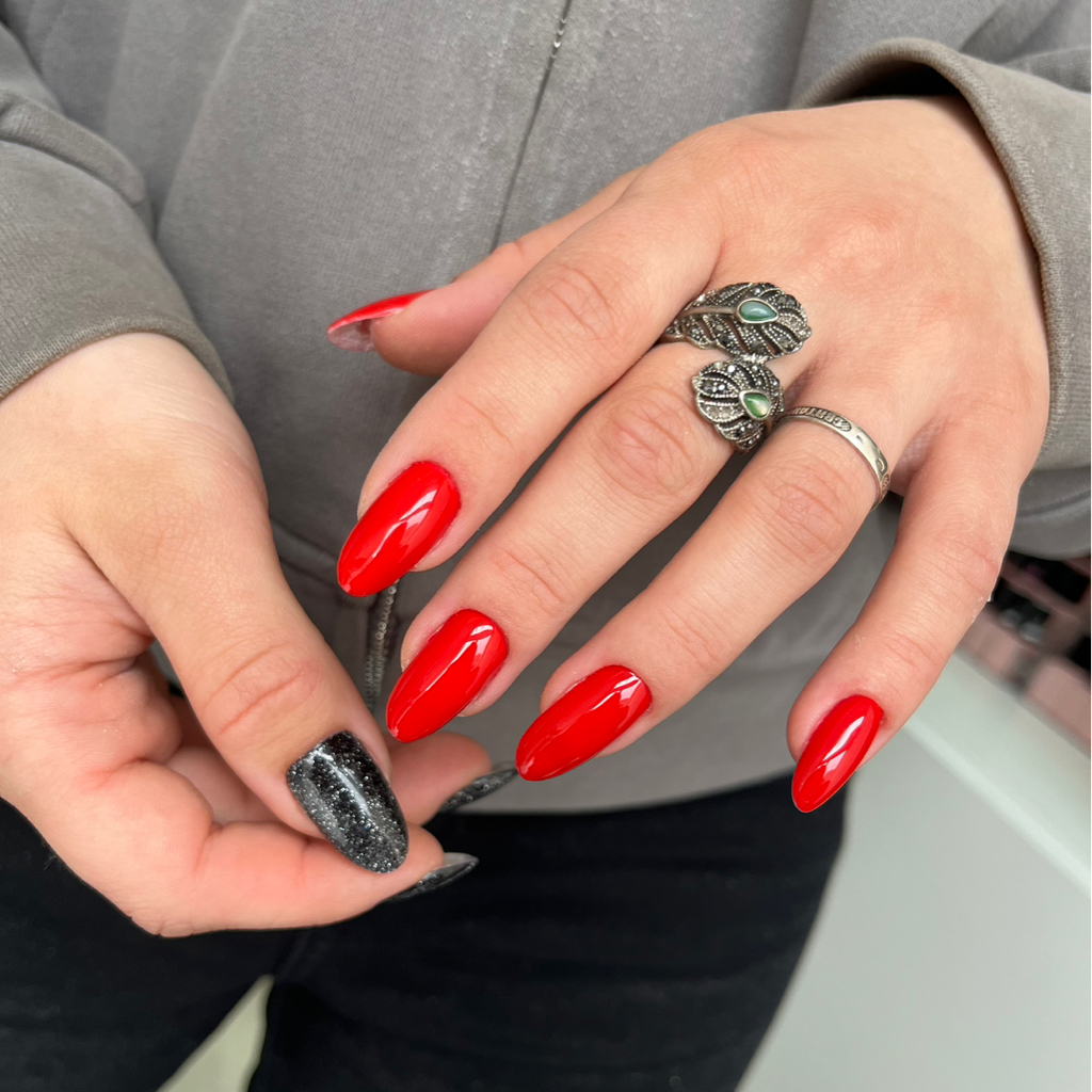 Гелевый маникюр