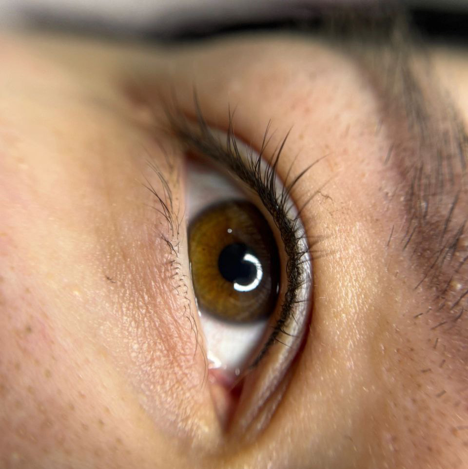 Перманентный макияж межресничного пространства