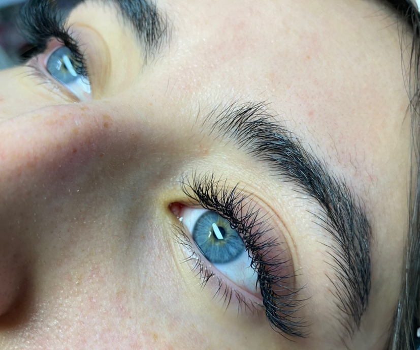 Наращивание ресниц 1,5 д/ Классика