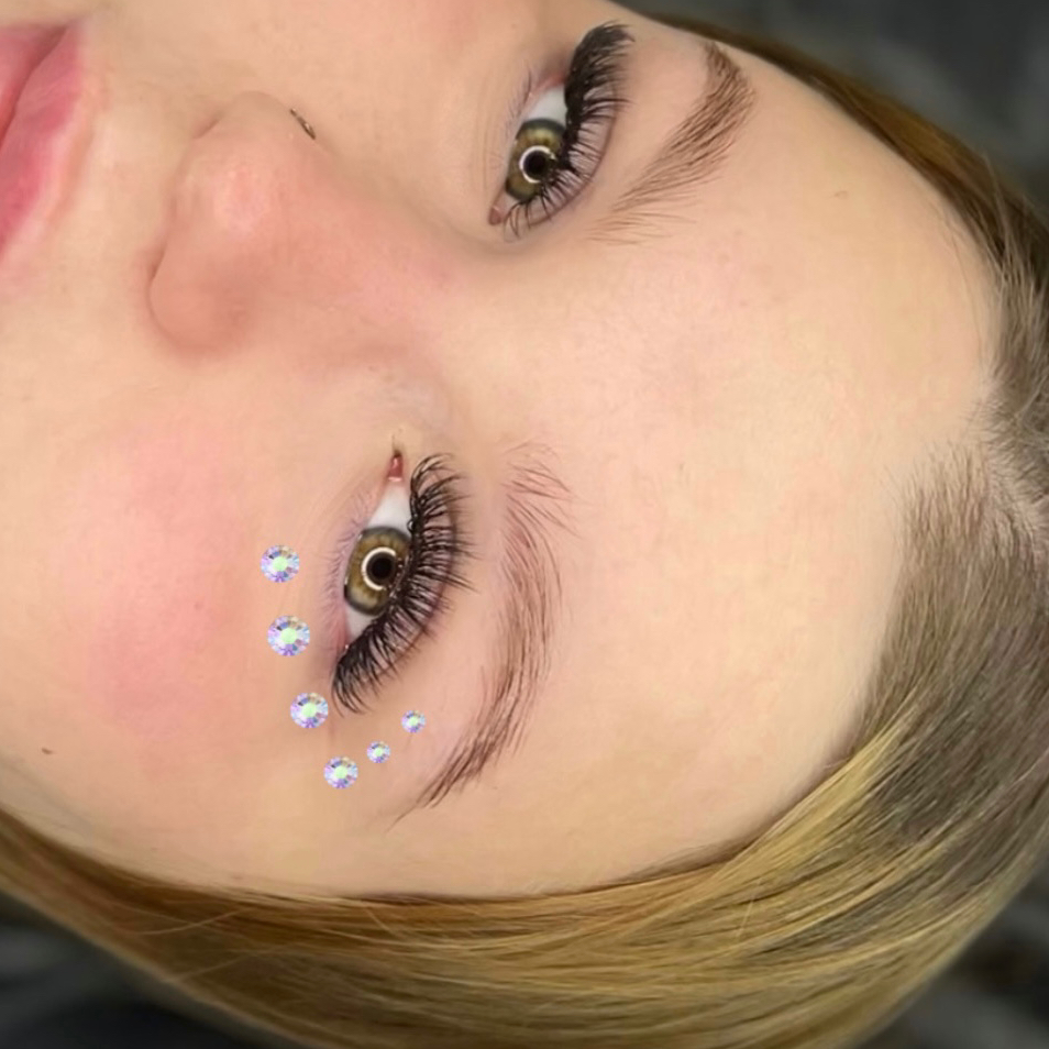 Наращивание  ресниц 2D