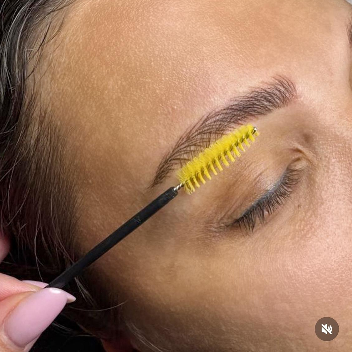 Перманентный макияж БРОВИ   "Волосковая техника"