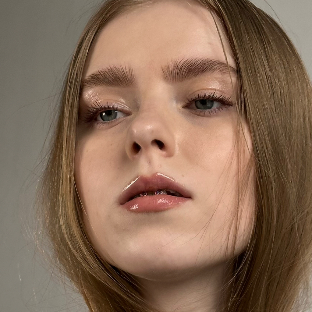 Коррекция бровей