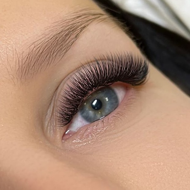 Наращивание ресниц 5D