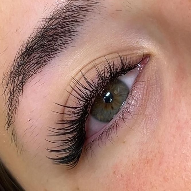 Наращивание ресниц 2D