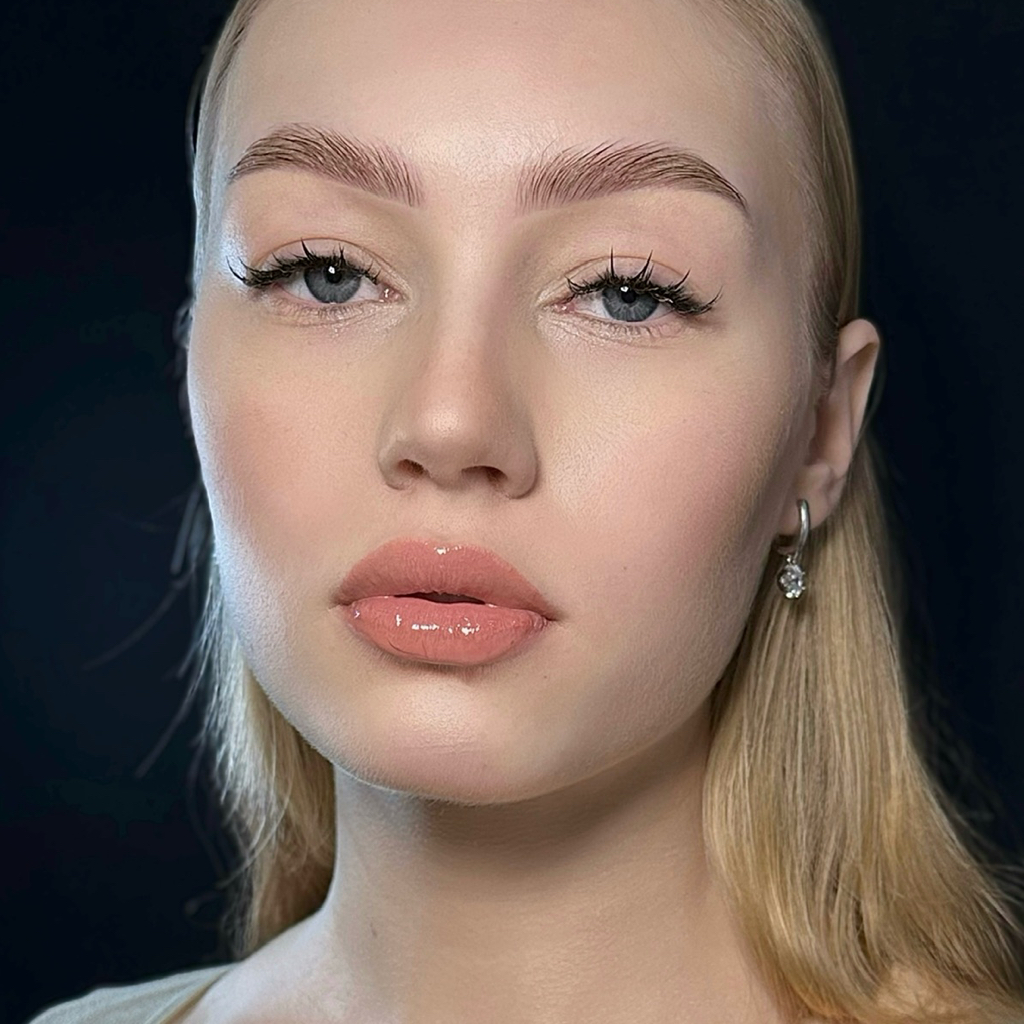 Осветление бровей ( коррекция + осветление + окрашивание/тонирование + уход )