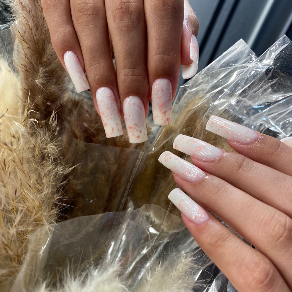 Коррекция нарощенных ногтей ( длинные ногти)