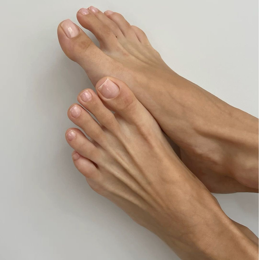 Педикюр без покрытия с полной обработкой стопы