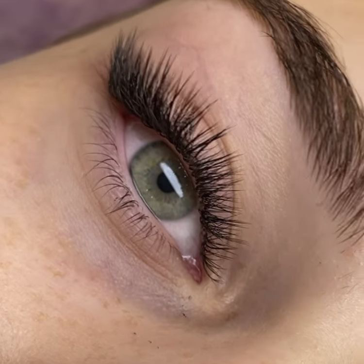 Led- наращивание ресниц  2,5д