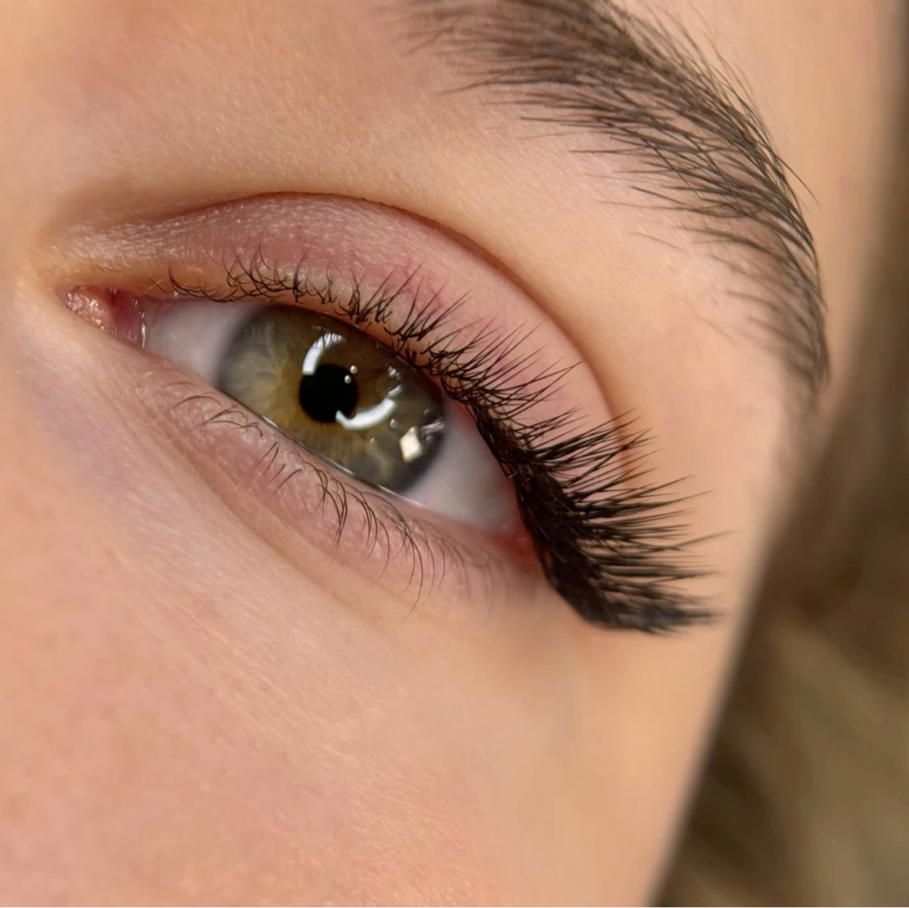 Led- наращивание ресниц 1,5д