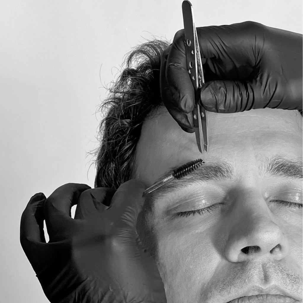 Мужская коррекция бровей