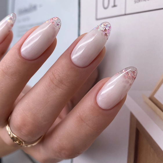 Наращивание ногтей