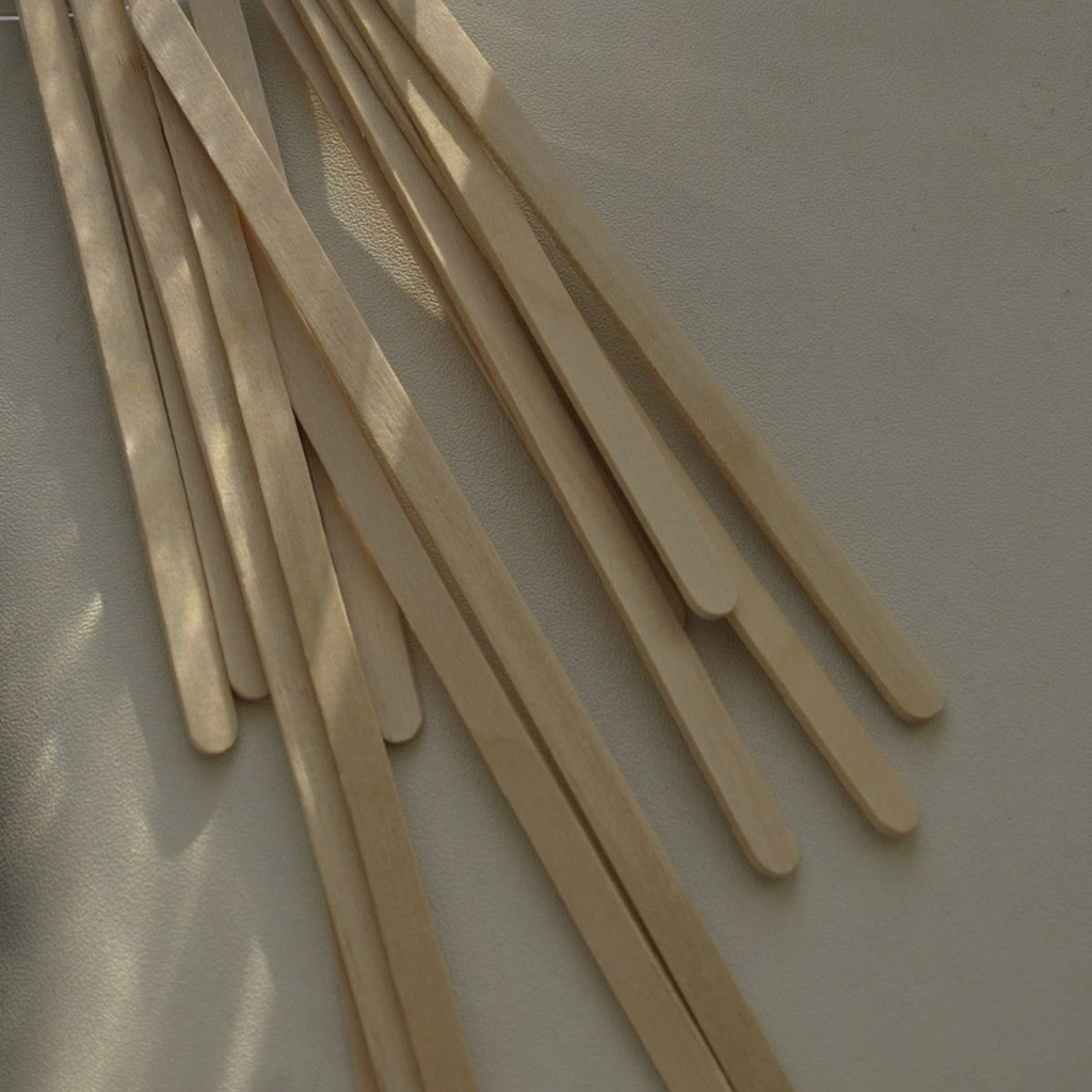 Восковая эпиляция или триддинг пушковых волос на лице