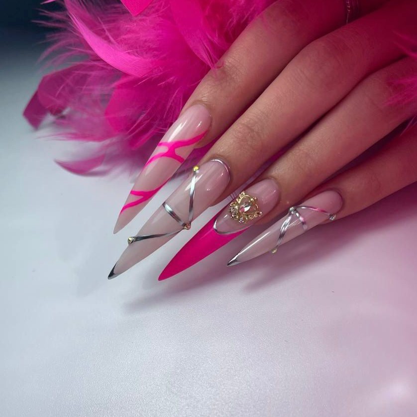 Наращивание ногтей. Экстремальная длинна