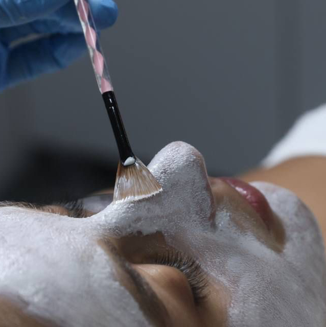 Чистка лица + пилинг по проблеме