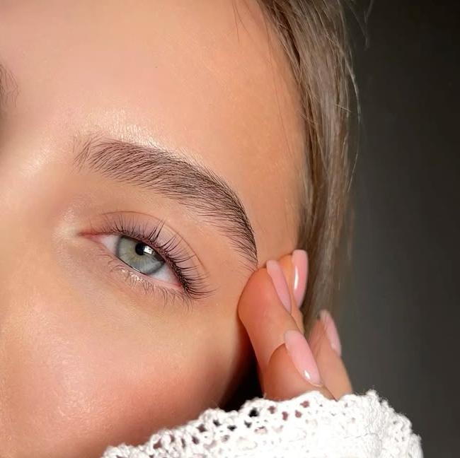 Оформление бровей