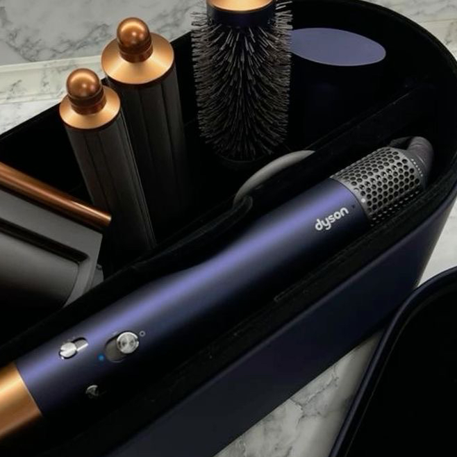 Укладка на Dyson дополнительно к основной услуге