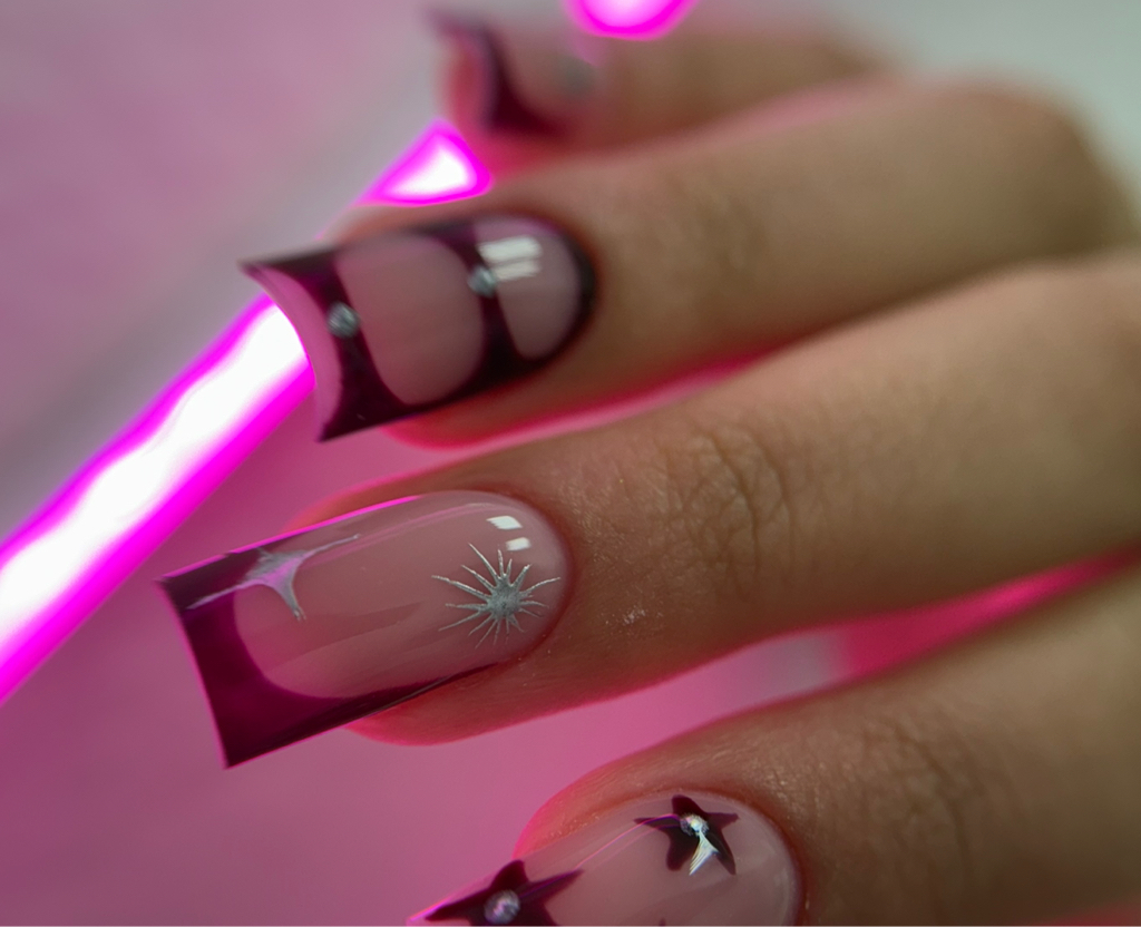 Маникюр с покрытием Моделирование / Рисунки, слайдеры, стемпинг