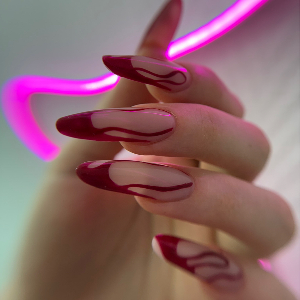 Наращивание ногтей Однотонное покрытие / Небольшой дизайн