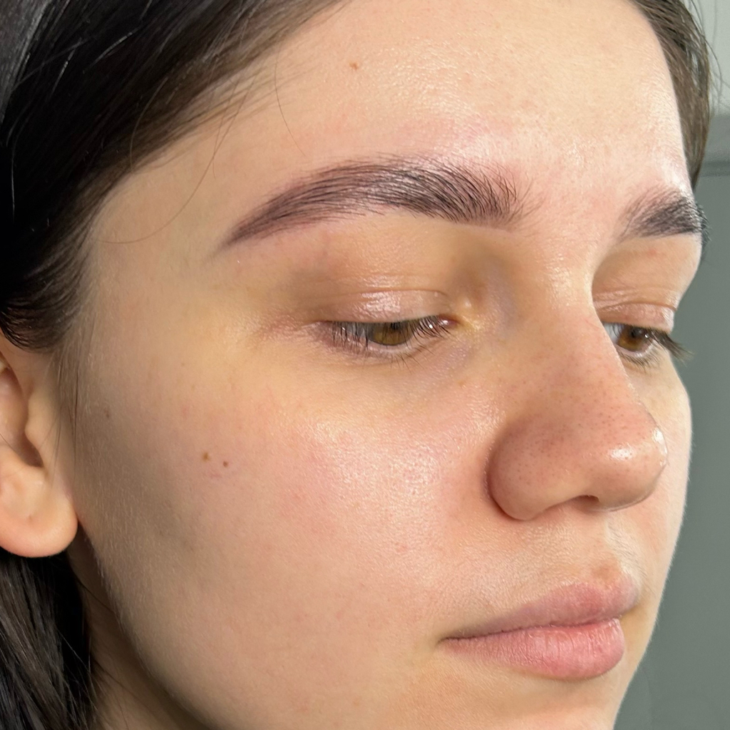 Оформление и окрашивание бровей